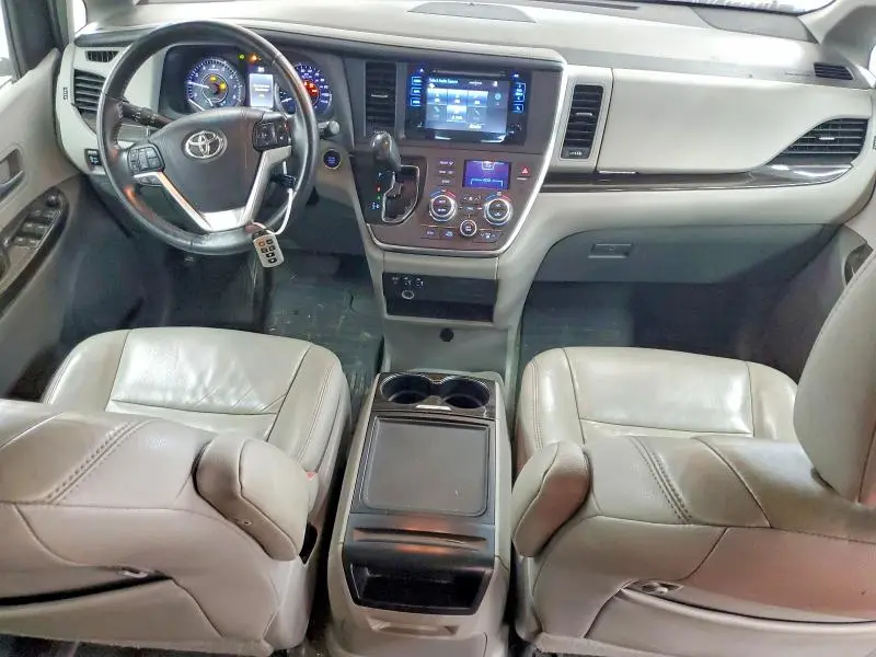 2015 TOYOTA SIENNA XLE 8-PASSENGER  