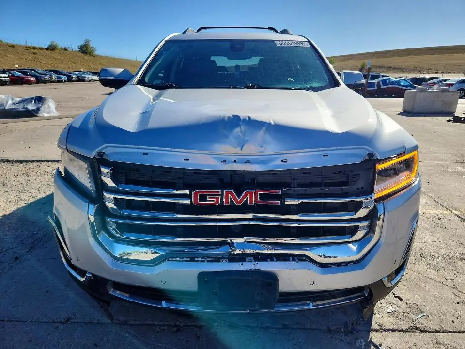 2020 GMC ACADIA SLT  