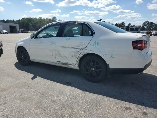 2010 VOLKSWAGEN JETTA SE  