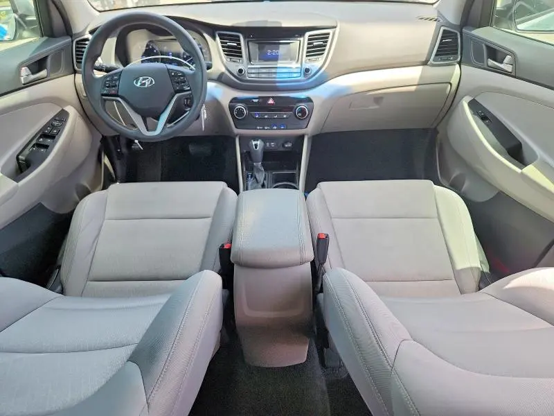2018 HYUNDAI TUCSON SE  