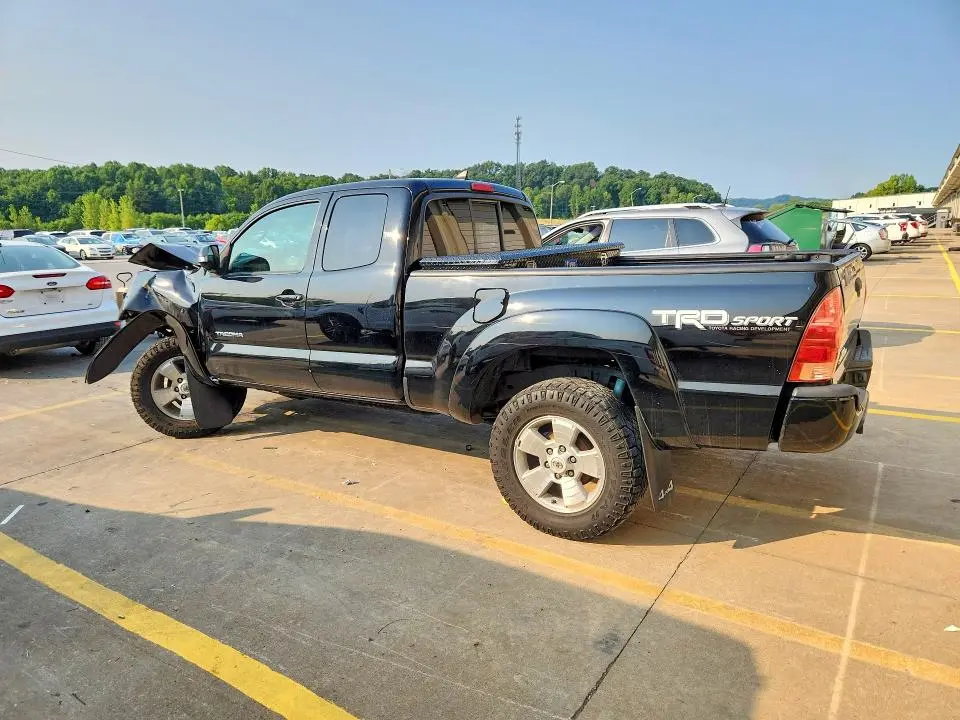 2014 TOYOTA TACOMA V6  