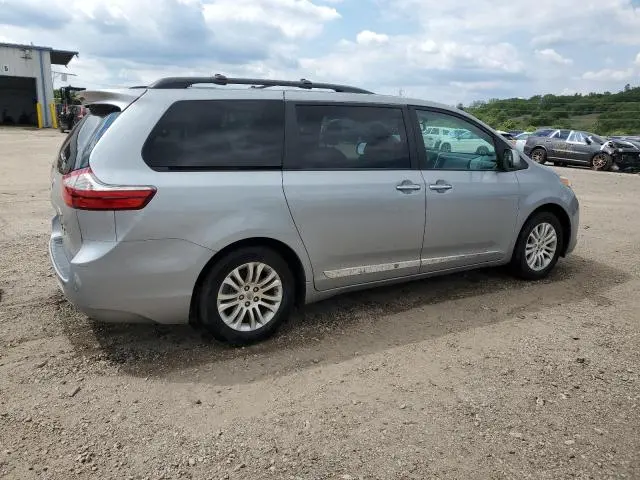 2015 TOYOTA SIENNA XLE  