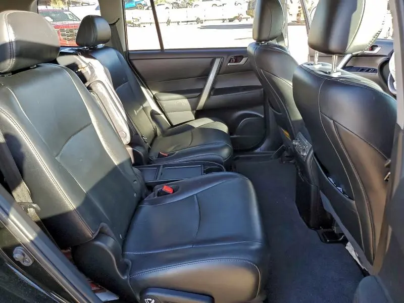 2013 TOYOTA HIGHLANDER BASE  
