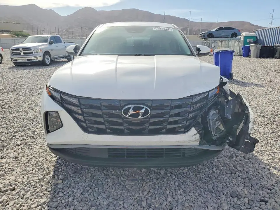 2022 HYUNDAI TUCSON SE  