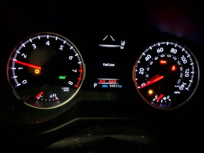 2019 TOYOTA RAV4 XLE  