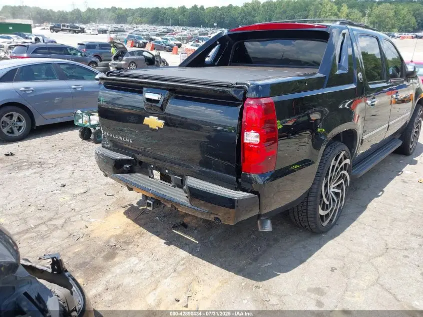 2013 CHEVROLET AVALANCHE LTZ