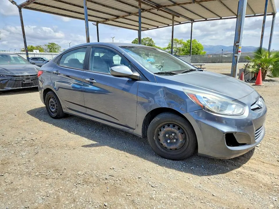 2012 HYUNDAI ACCENT GLS  