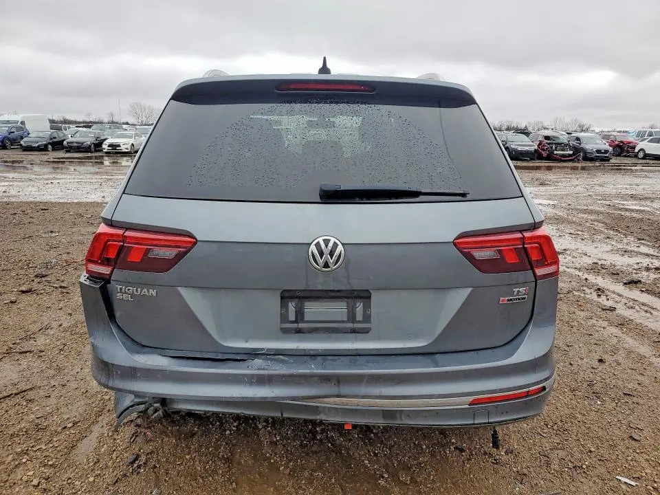 2018 VOLKSWAGEN TIGUAN SE  