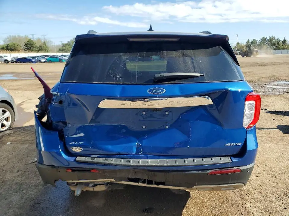 2022 FORD EXPLORER XLT  