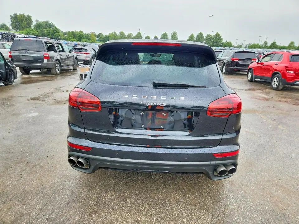 2017 PORSCHE CAYENNE S  
