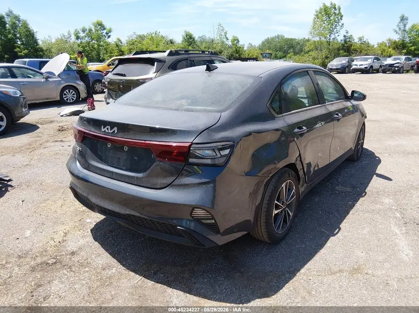 2023 KIA FORTE LXS