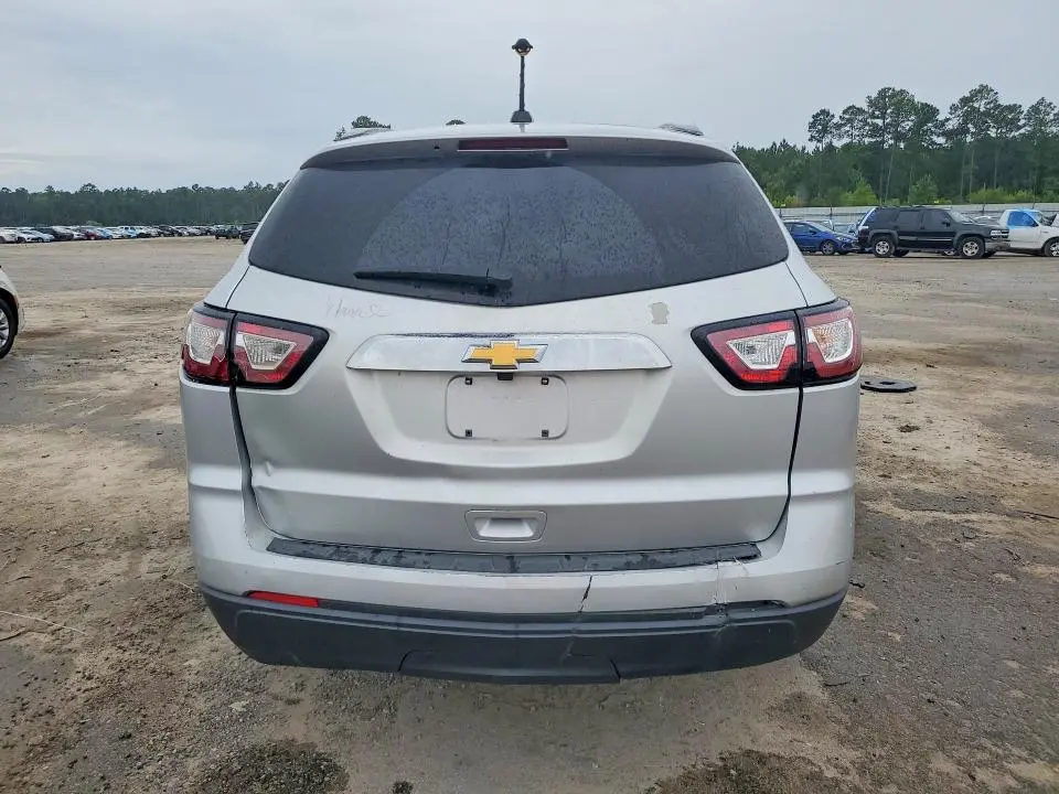 2016 CHEVROLET TRAVERSE LS  