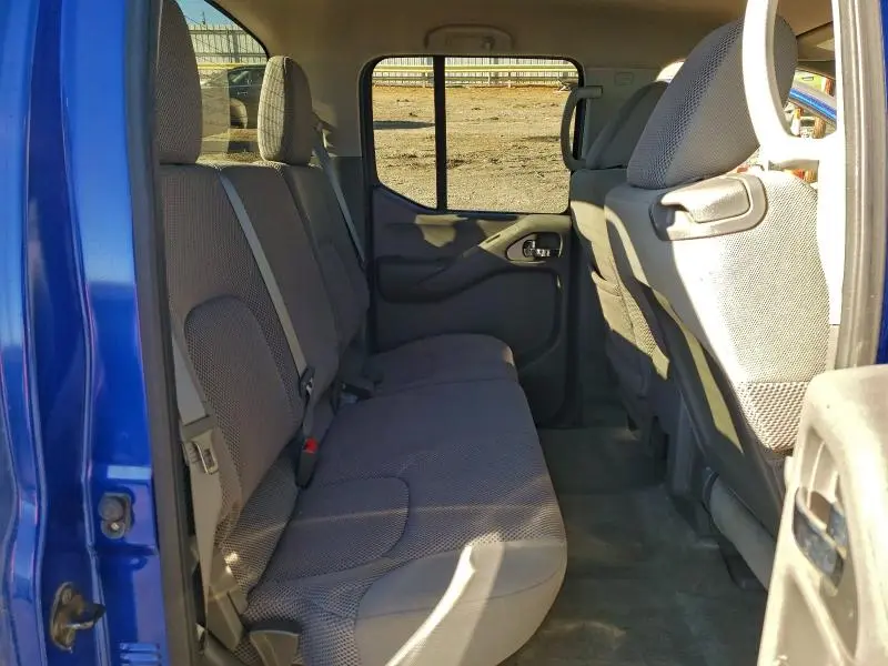 2012 NISSAN FRONTIER S  