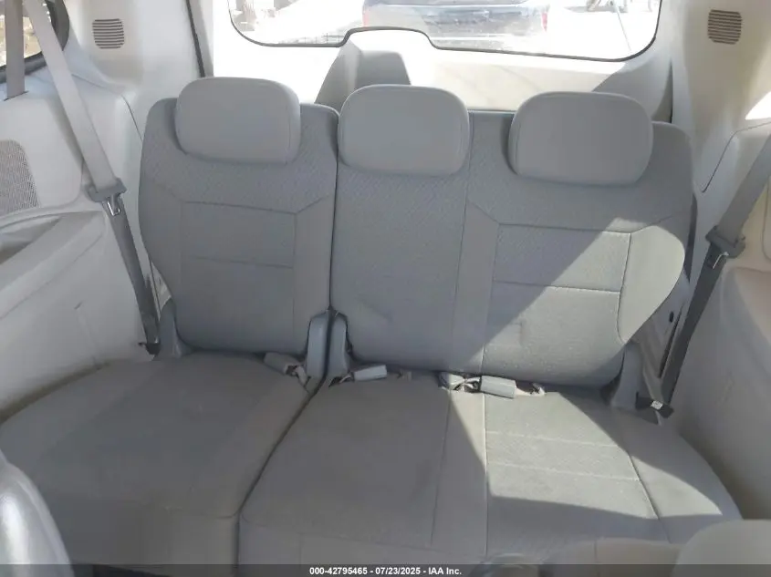 2010 CHRYSLER TOWN & COUNTRY TOURING