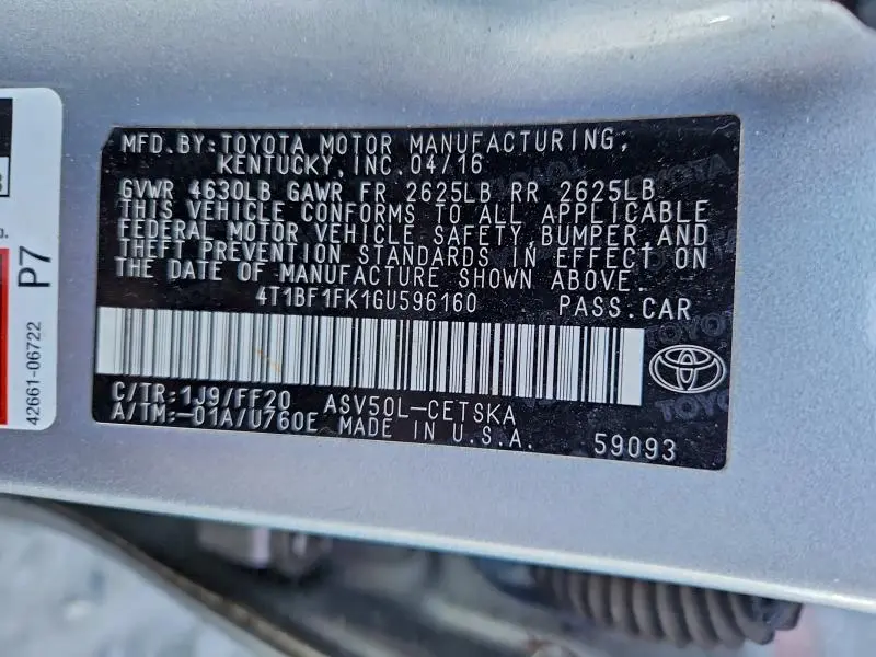 2016 TOYOTA CAMRY LE  