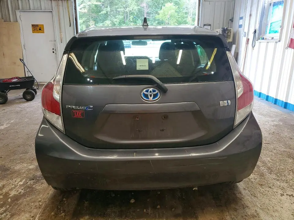 2016 TOYOTA PRIUS C TWO  