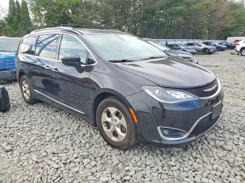 2017 CHRYSLER PACIFICA TOURING L PLUS  