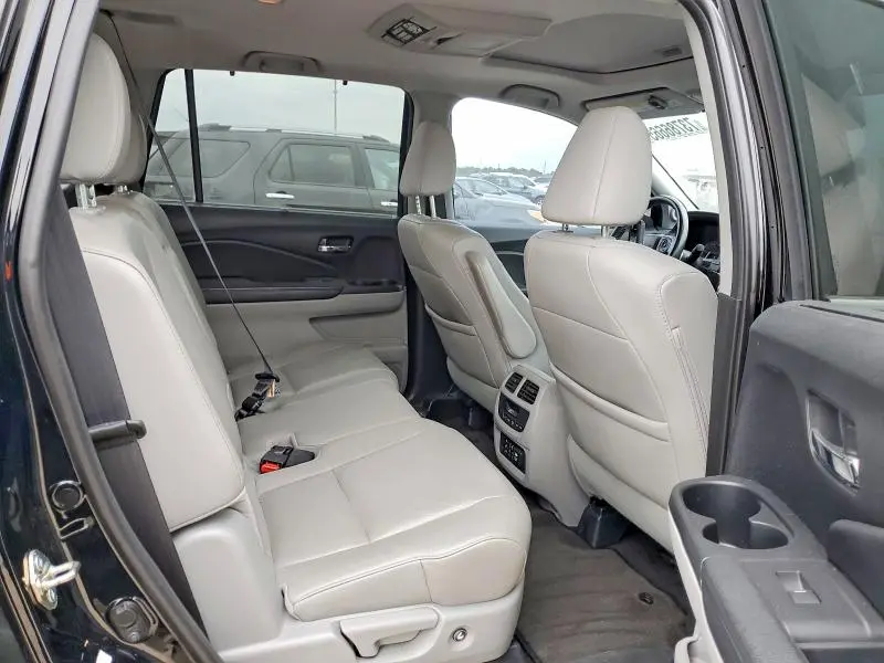 2016 HONDA PILOT TOURING  