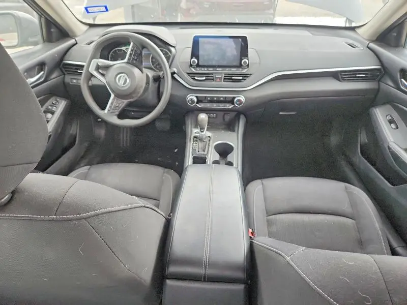 2022 NISSAN ALTIMA SV  