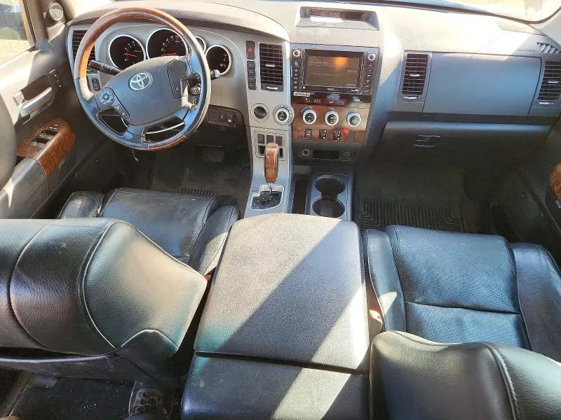 2010 TOYOTA TUNDRA CREWMAX LIMITED  