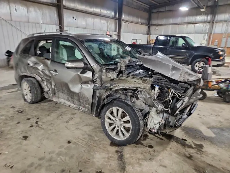 2011 KIA SORENTO BASE  