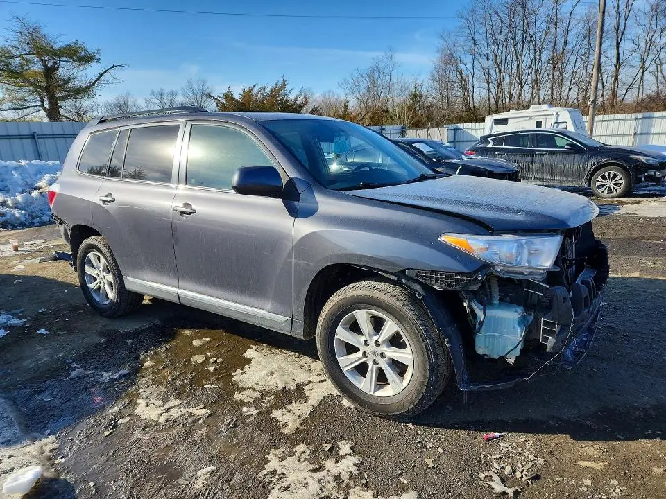2011 TOYOTA HIGHLANDER BASE  