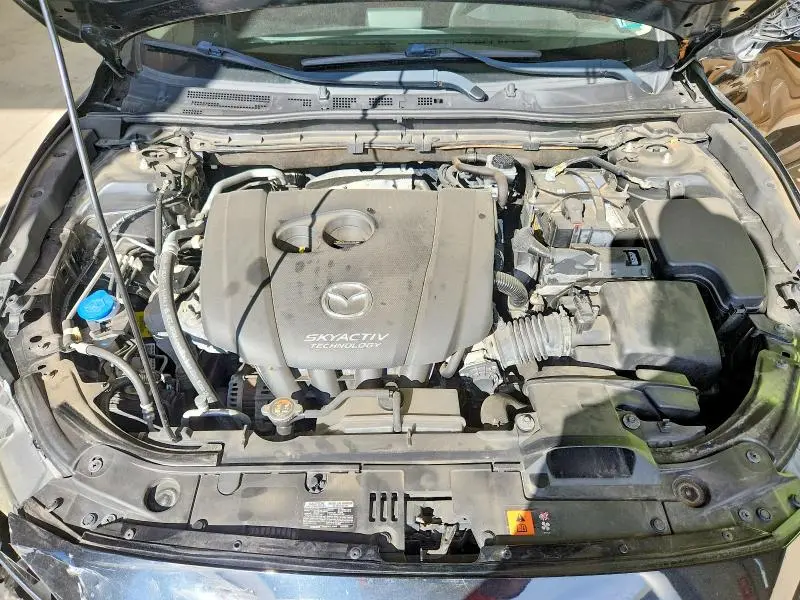 2015 MAZDA 3 SV  