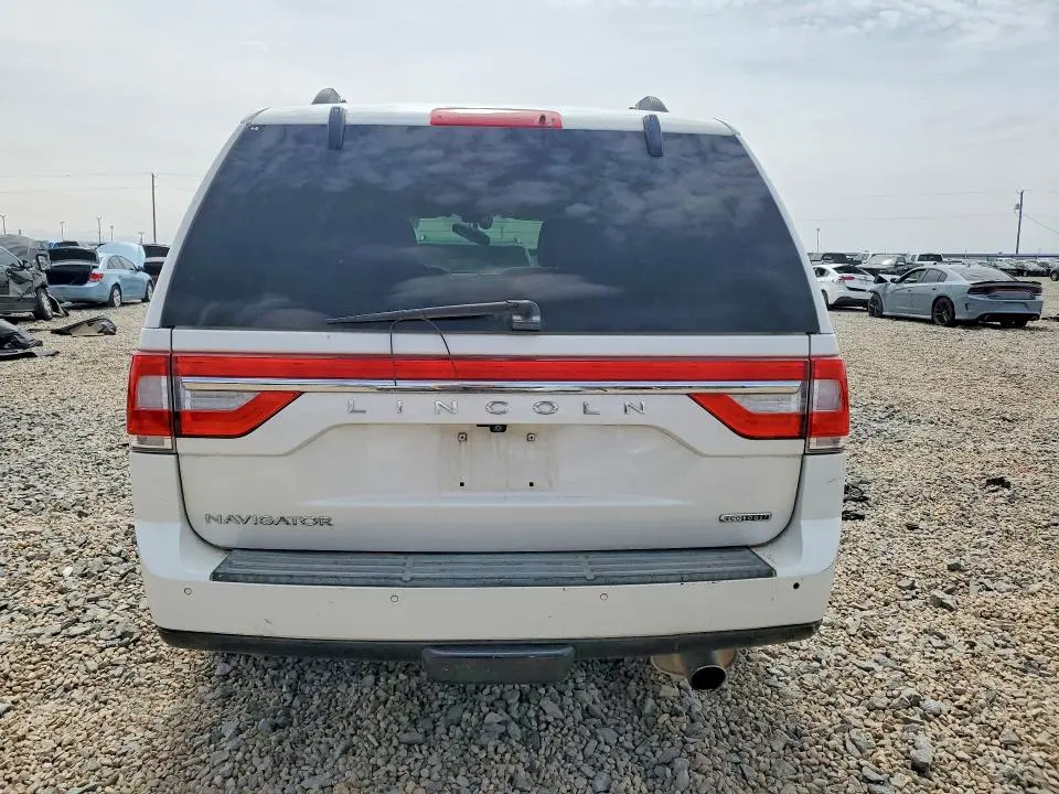 2016 LINCOLN NAVIGATOR RESERVE  