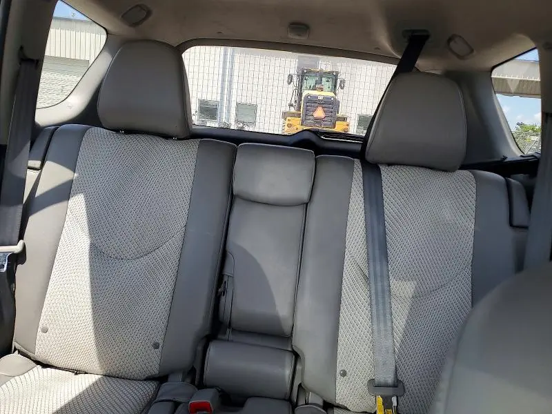 2013 TOYOTA RAV4 EV BASE  