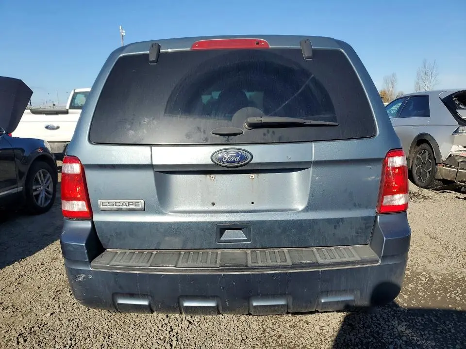 2011 FORD ESCAPE XLS  