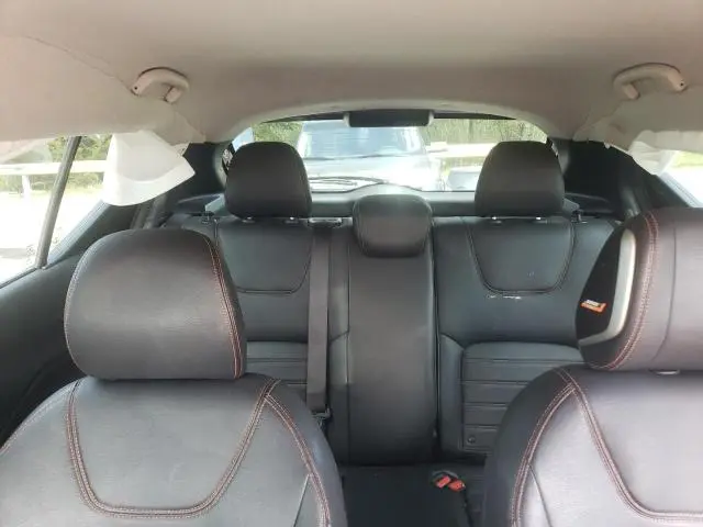 2019 NISSAN KICKS S  