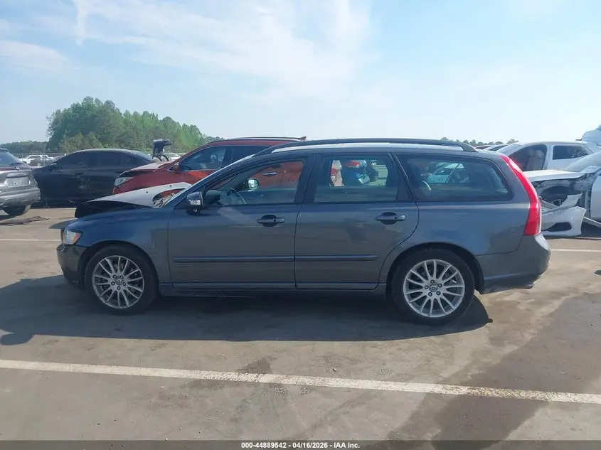 2011 VOLVO V50 T5/T5 R-DESIGN