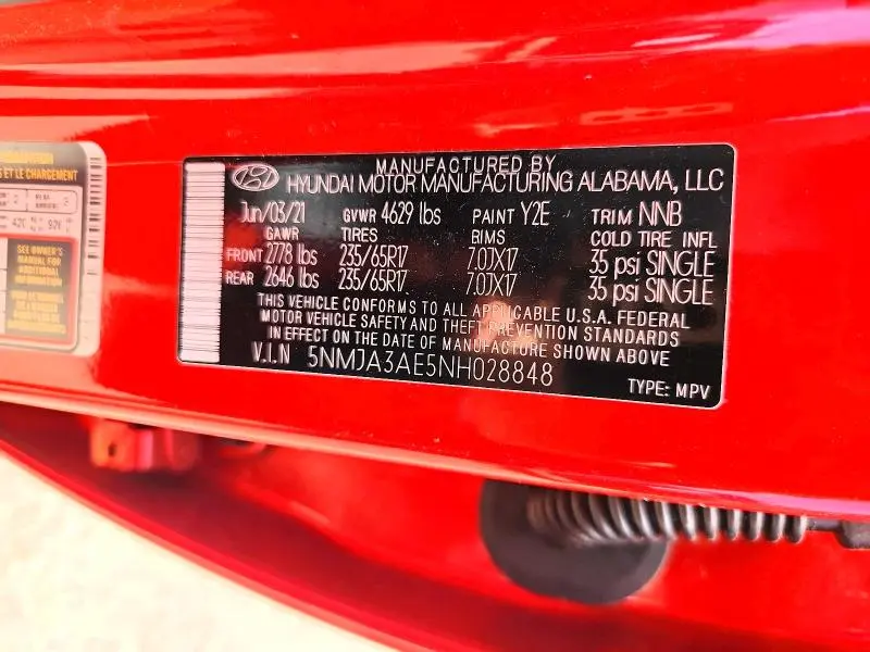 2022 HYUNDAI TUCSON SE  