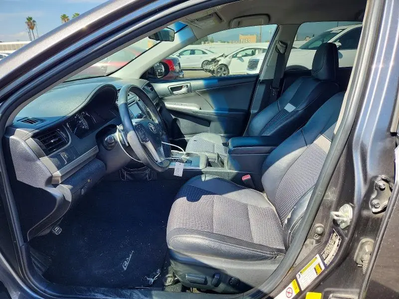 2013 TOYOTA CAMRY SE  