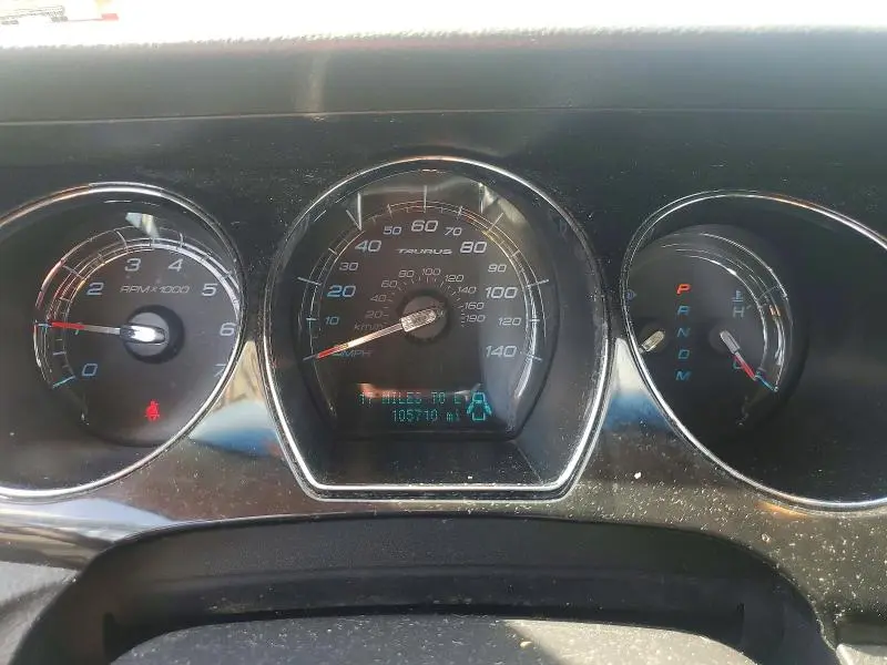 2010 FORD TAURUS LIMITED  