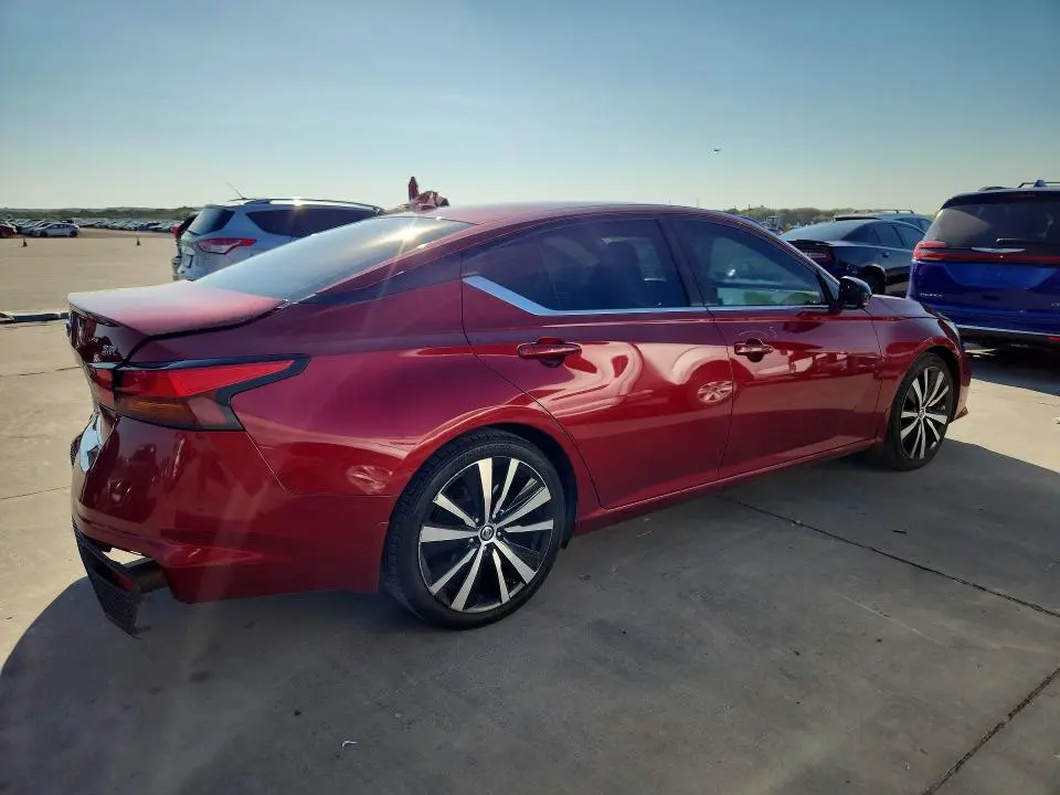 2019 NISSAN ALTIMA SR  