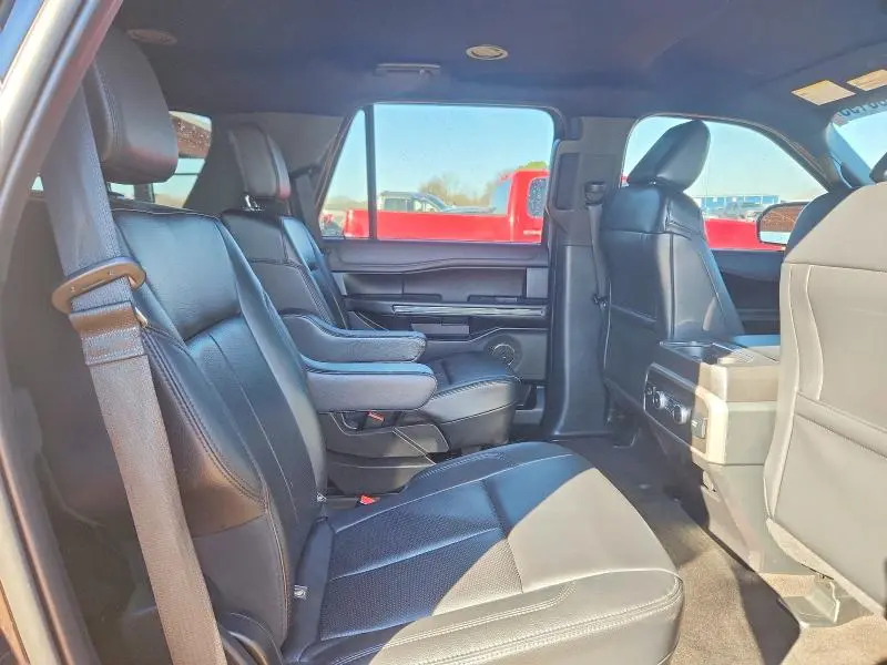 2021 FORD EXPEDITION XLT  
