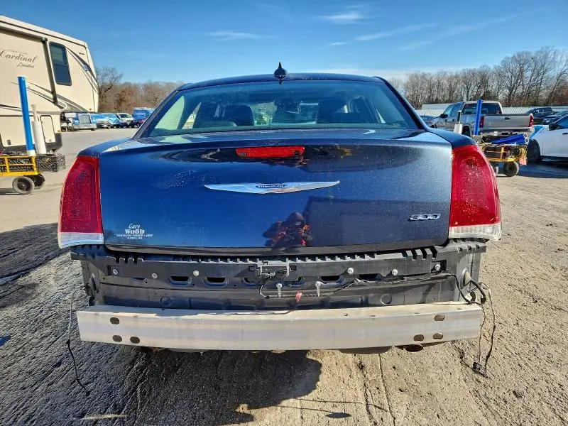 2016 CHRYSLER 300 LIMITED  