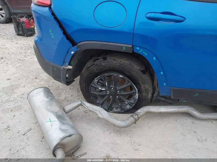 2023 JEEP CHEROKEE ALTITUDE LUX 4X4