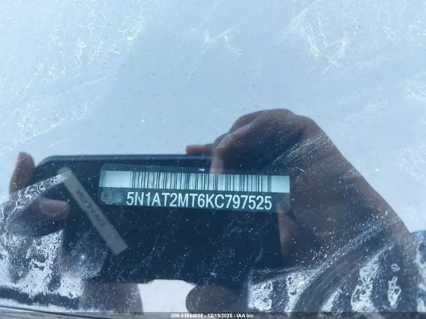 2019 NISSAN ROGUE SV