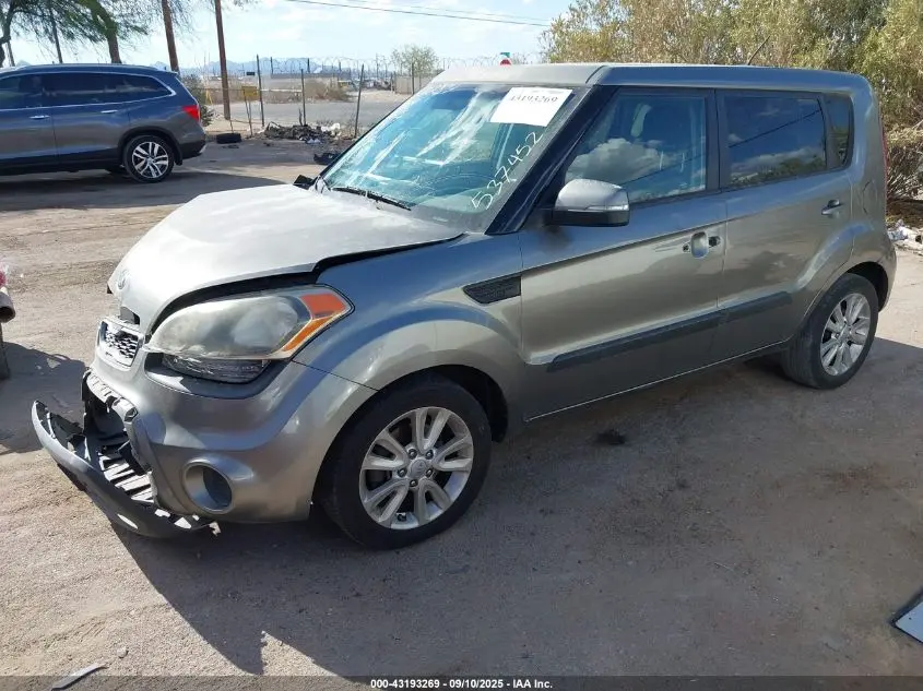 2013 KIA SOUL +