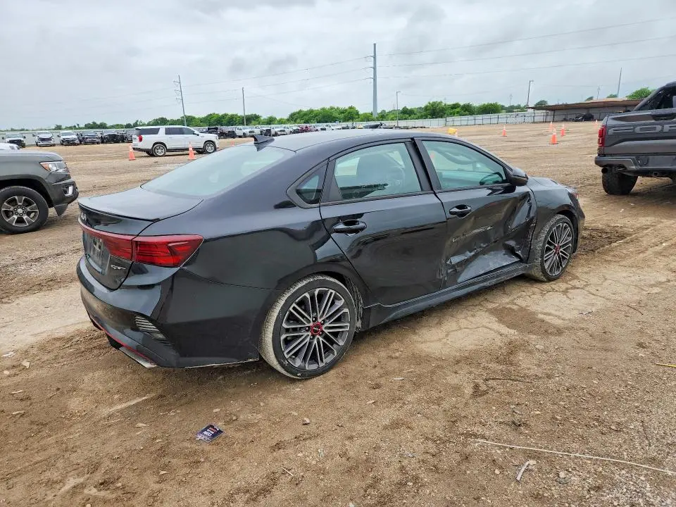 2023 KIA FORTE GT  