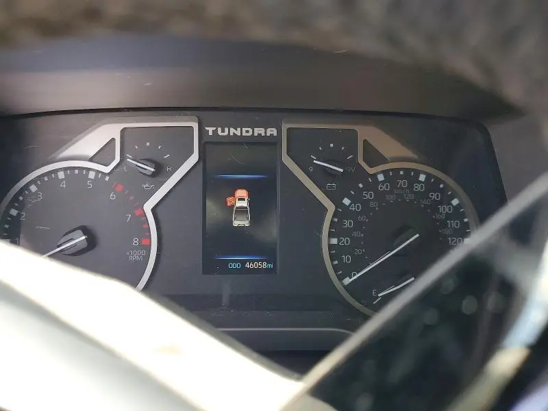 2023 TOYOTA TUNDRA SR5  