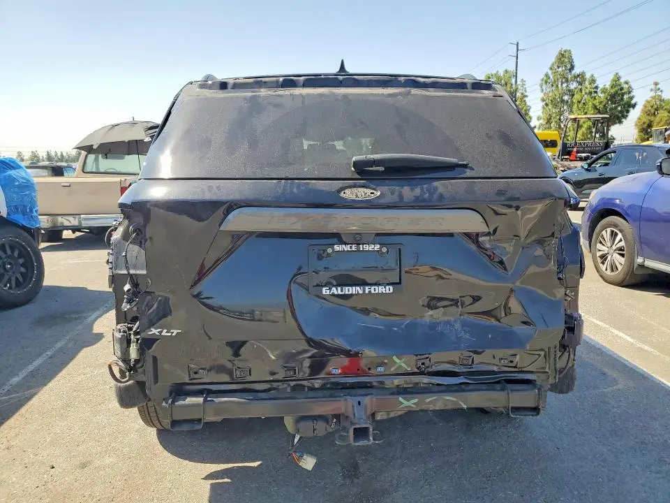 2024 FORD EXPLORER XLT  