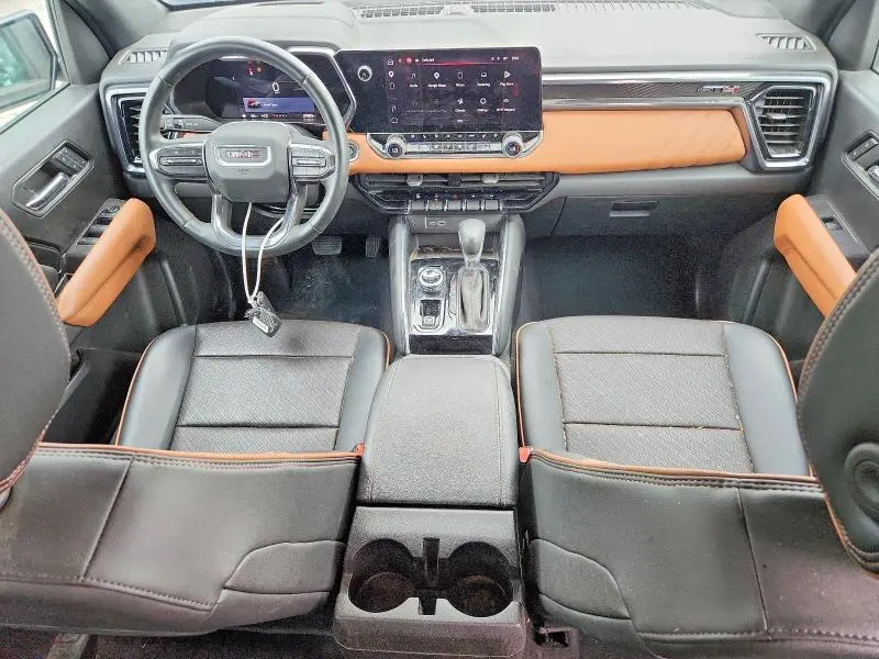 2023 GMC CANYON AT4  