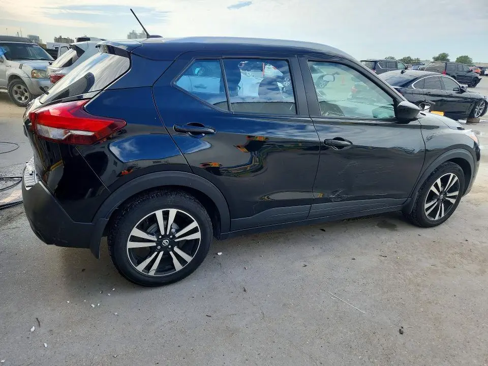 2019 NISSAN KICKS SV  