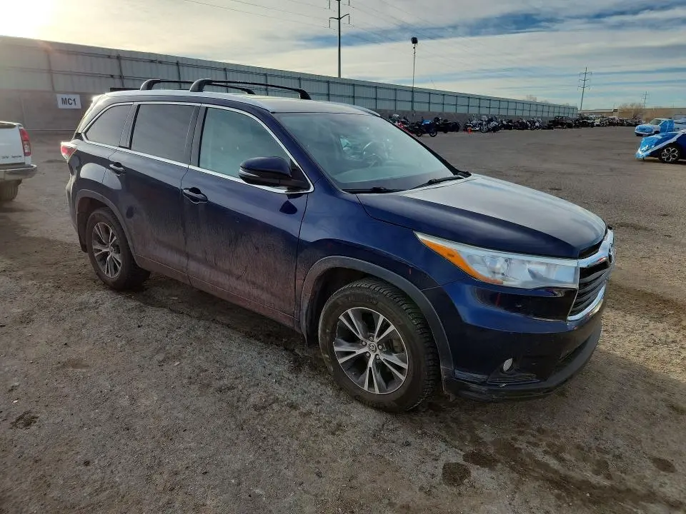 2016 TOYOTA HIGHLANDER XLE  