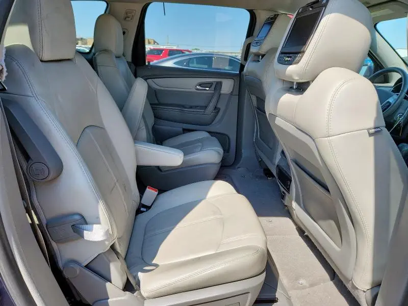 2014 CHEVROLET TRAVERSE LT  