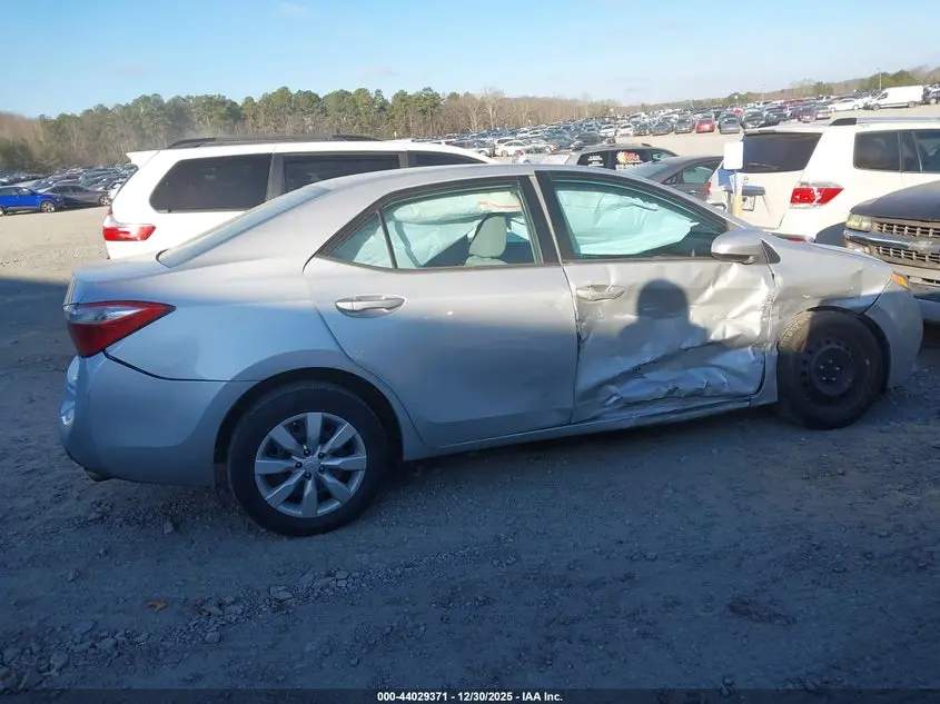 2016 TOYOTA COROLLA LE