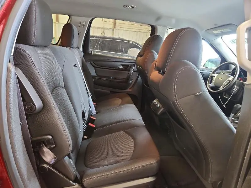 2015 CHEVROLET TRAVERSE LT  